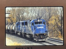 Lot Of 16 Vintage Railroad 35mm Color Slides CONRAIL Locomotives Trains (CR-4) picture