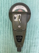 WORKING DUNCAN 2 HR PARKING METER   LOCKS OPEN W/FLAT BLADE    NO KEYS NEEDED picture