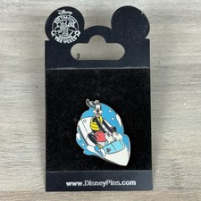 WDW Disney 2006 Goofy Recreation Boating Cast Lanyard Collection 1/5 PIN #41820 picture