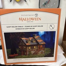 Dept 56 SLEEPY HOLLOW STABLES Halloween Village 6014698 BRAND NEW picture