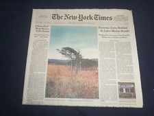 2021 OCTOBER 20 NEW YORK TIMES - A HOUSE PANEL WANTS BANNON TO BE CHARGED picture
