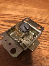 MEDECO LOCK with NO key  picture