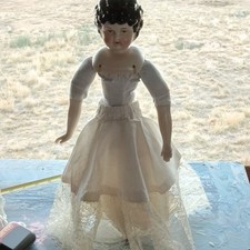 1880s-1910s Hertwig porcelain doll picture