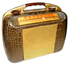 Philco Model 49-605 Portable Vacuum Tube Radio picture