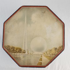1939 New York World's Fair Loose Wiles Octagon Biscuit Tin with Handle Vintage picture