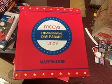Vintage 2009 Macy's Thanksgiving Day Parade Musical Moves Waterglobe Snow Globe picture