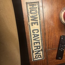 Vintage Howe Caverns NY Souvenir Metal License Plate Topper 12 