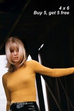 SHARON TATE - Classic Movie Star 💙 4x6 Collectible Photo - Studio Portrait picture