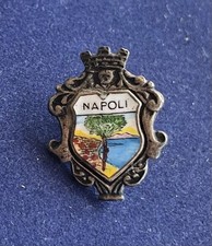 VINTAGE NAPOLI /NAPLES ITALY TRAVEL PIN BADGE/SEASIDE/VERY GOOD PRE-OWNED picture