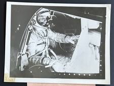 1960 NASA AP News Features Astronaut John H. Glenn, Jr., Press Photo picture