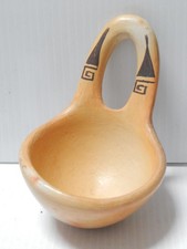 ANTIQUE  / VINTAGE HOPI POTTERY SPOON / PERSONAL CORN MEAL FONT POTTERY POT - A+ picture