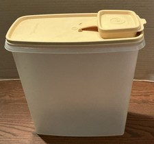 Vintage Tupperware Large Cereal Keeper 1588-1 With Lid Almond  picture