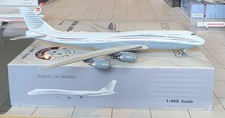 QATAR AMIRI FLIGHT 747-8 1/400 Phoenix A7-HBJ picture