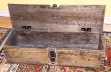 1943 Wehrmacht Feldhaubitze le.F.H.18' Wooden Transport Box picture