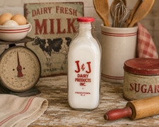 Vintage J&J Dairy Products Frenchtown NJ One Quart Milk Bottle Red Pyro Graphics picture
