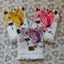NOS Set of 3 Sayco Handprints Bath Towels Floral Purple Gold Pink 22x43 Cotton picture