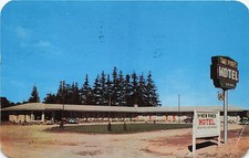 Postcard Canada: The New Pines Motel, Woodstock, Ontario Posted 1955 picture