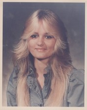 1970's Cute Young Lady Farrah Fawcett Hair - VINTAGE AMATEUR FOUND PHOTO 8X10 picture