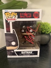 BATMAN FUNKO: Robert Pattinson signed The Batman #1196 Exclusive Celebrity-COA picture