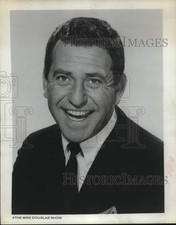 1966 Press Photo Soupy Sales co hosts 