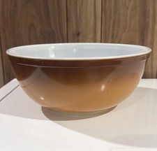 Pyrex Old Orchard Mixing Bowl #404 - 4 qt - brown butterscotch picture
