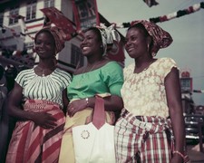 Three Nigerian women each wearing head ties gather greet Queen - 1956 Old Photo picture