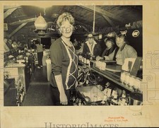 1985 Press Photo Debra Maruska Stromstad wins Ugliest Bartender contest picture