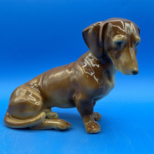 WALLENDORF PORCELAIN FACTORY, GERMANY, PORCELAIN DACHSHUND DOG FIGURINE, c. 1965 picture