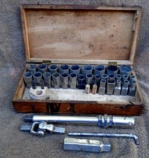 RARE “AUTO-CLE’”SOCKET SET FROM 1905 picture