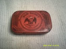 VINTAGE SPAULDING AND MERRICK OLD GLORY TOBACCO POCKET TIN picture
