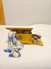 Goebel Hummel 1999 “Small Hope Chest” Figurine Bee Hopeful Series W/Sticker picture