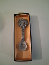Vintage 1999 Walt Disney World Animal Kingdom Pewter Collector Spoon 3D Engraved picture