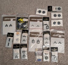 Lot of 19 No Shine Insignia USAF Military Army AAFES USAF NOS Air Force Pins picture