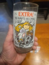 Rare 1981 McDonald’s Great Muppet Capers Managers Glass Display Only AS IS  picture