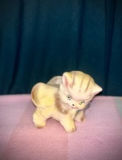 Vintage 1950s MCM Shawnee Yellow Kitten Ceramic Mini Indoor Kitschy Planter Pot picture
