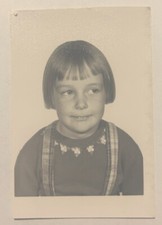 VTG B&W Snapshot Photo Pretty Young Girl School Portrait Bad Bob Haircut picture