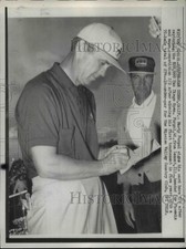 1959 Press Photo Marty Furgol wins San Diego Open in California - net16621 picture