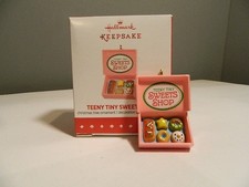 2015 Hallmark Keepsake Teeny Tiny Sweets Shop Miniature Ornament picture