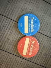 Disneyland And DCA Disneylandia Spanish Button. RARE limited Edition picture