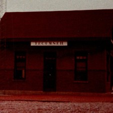 1984 Tecumseh, NE East End CB&Q Depot Snapshot Photo Railroad Tracks Truck Tower picture