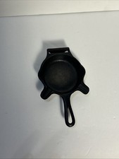 Griswold 00 Erie PA 570 A Mini Cast Iron Ashtray Skillet Match Holder picture