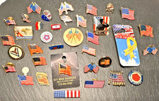 LOT OF 35+ VINTAGE USA PATRIOTIC PINS : FLAGS, VETERANS, '76, MORE I127 picture
