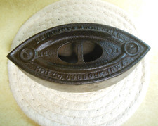 Antique Schreiber & Conchar Mfg Co. Sad Iron No. 1 - Made in Dubuque, Iowa picture