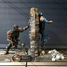 Mortal Kombat Scorpion vs Sub-Zero 3D Resin Bookends Set, Gray/Black/Blue picture
