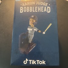 NY YANKEES AARON JUDGE BOBBLEHEAD 62 HOME RUN RECORD 2023 picture