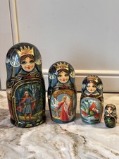 STUNNING Vtg handprinted set of 4 RUSSIAN MATRYOSHKA Stacking Dolls - Pls Read picture