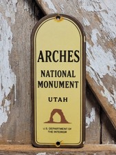VINTAGE ARCHES NATIONAL PARK PORCELAIN SIGN RARE OLD UTAH MONUMENT HIKE CAMP 10