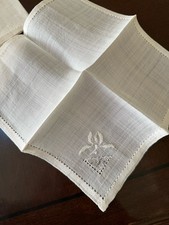 Rare VTG 8 @ 7” x 7 1/2” Hand Emb Flowers/D-W Cocktail Napkins ~White Rice Linen picture