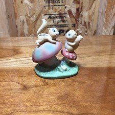 VTG Ceramic Squirrel Figurine Boy Girl Lovers 4347 NT picture