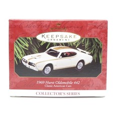 1969 HURST OLDSMOBILE 442 - HALLMARK KEEPSAKE CHRISTMAS ORNAMENT - NEW IN BOX picture